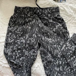 Lululemon joggers